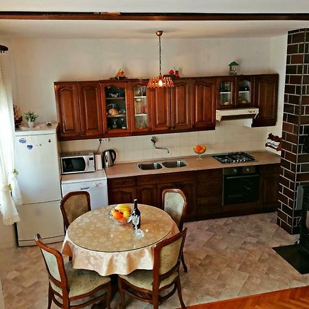 Apartmani Anda Трогир Екстериор снимка
