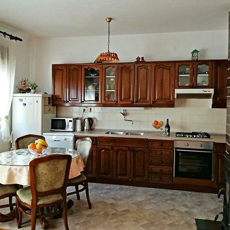 Apartmani Anda Трогир Екстериор снимка