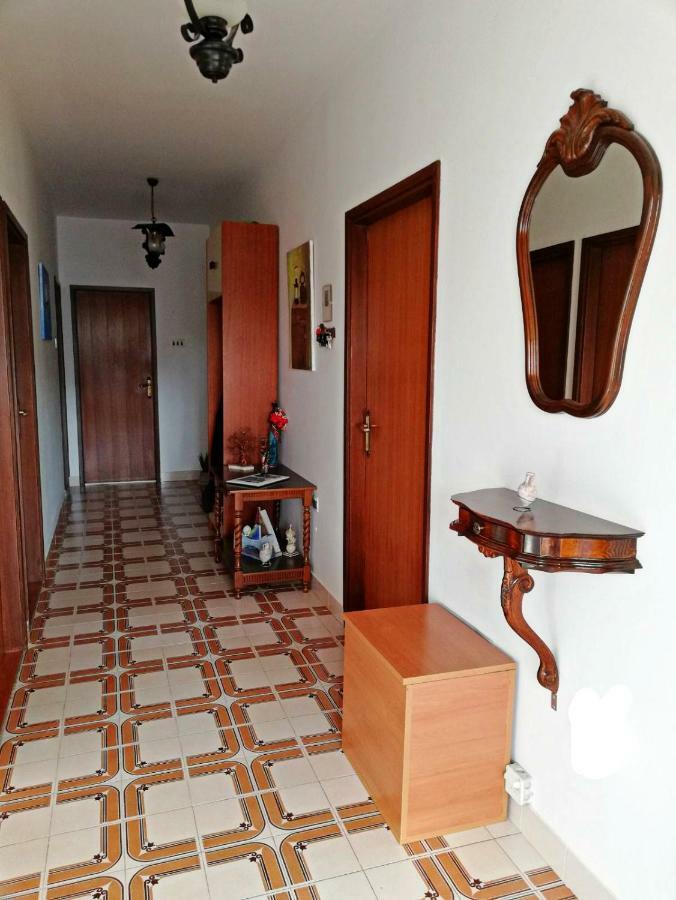 Apartmani Anda Трогир Екстериор снимка