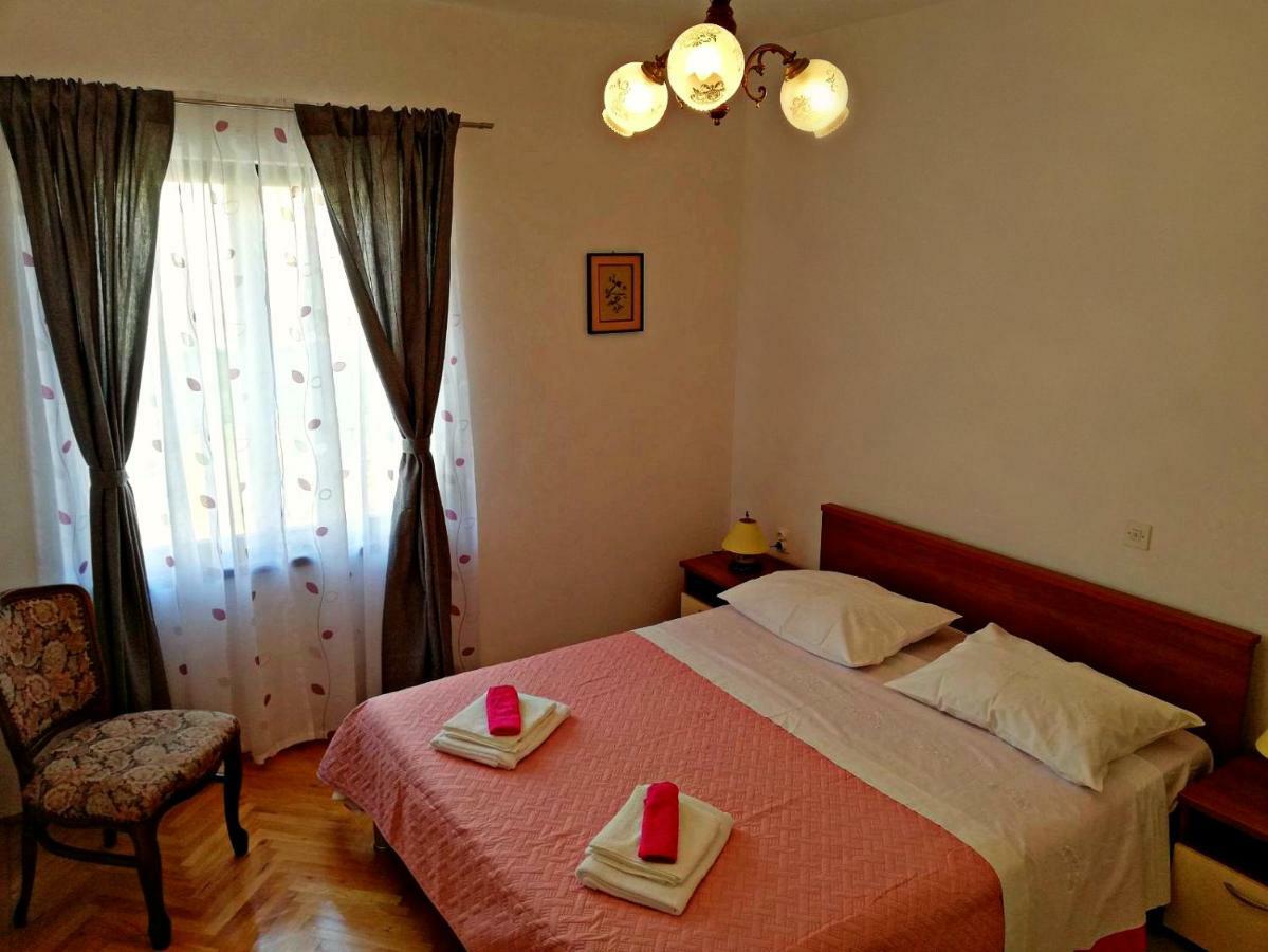Apartmani Anda Трогир Екстериор снимка