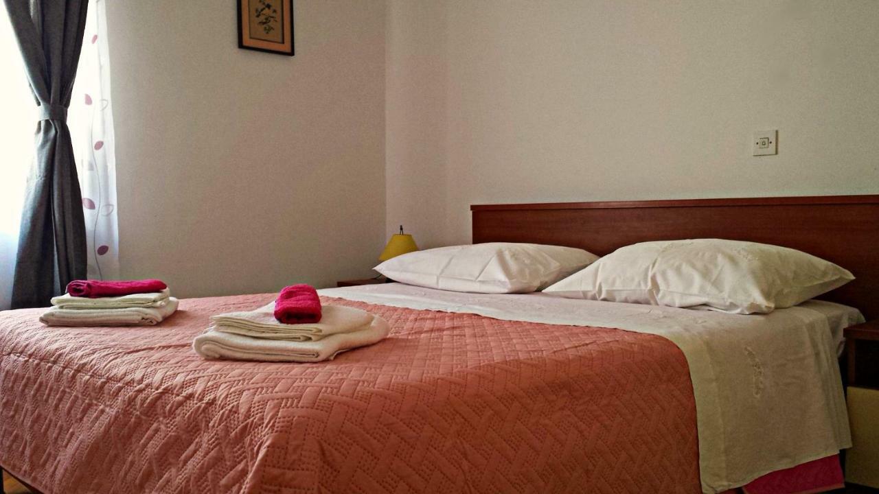 Apartmani Anda Трогир Екстериор снимка