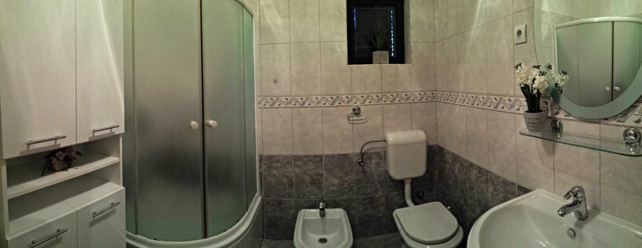 Apartmani Anda Трогир Екстериор снимка