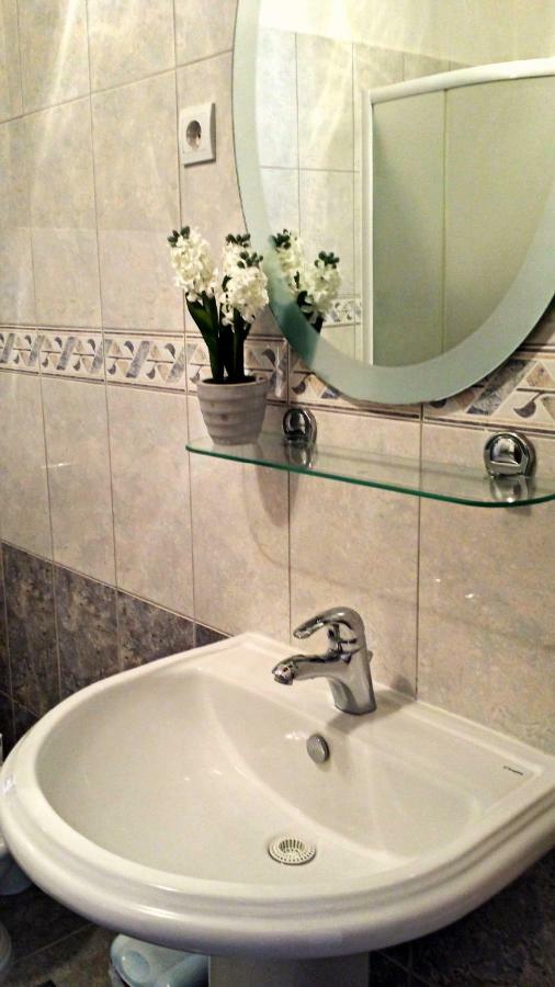 Apartmani Anda Трогир Екстериор снимка