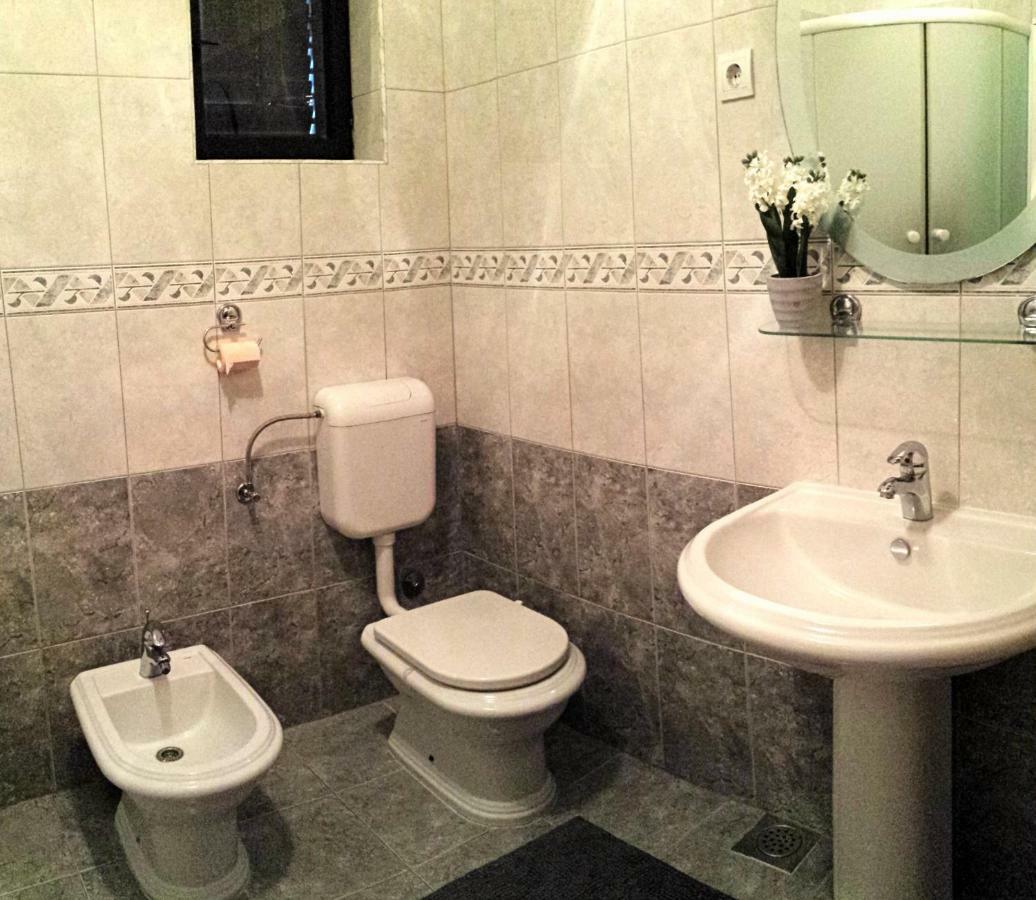 Apartmani Anda Трогир Екстериор снимка